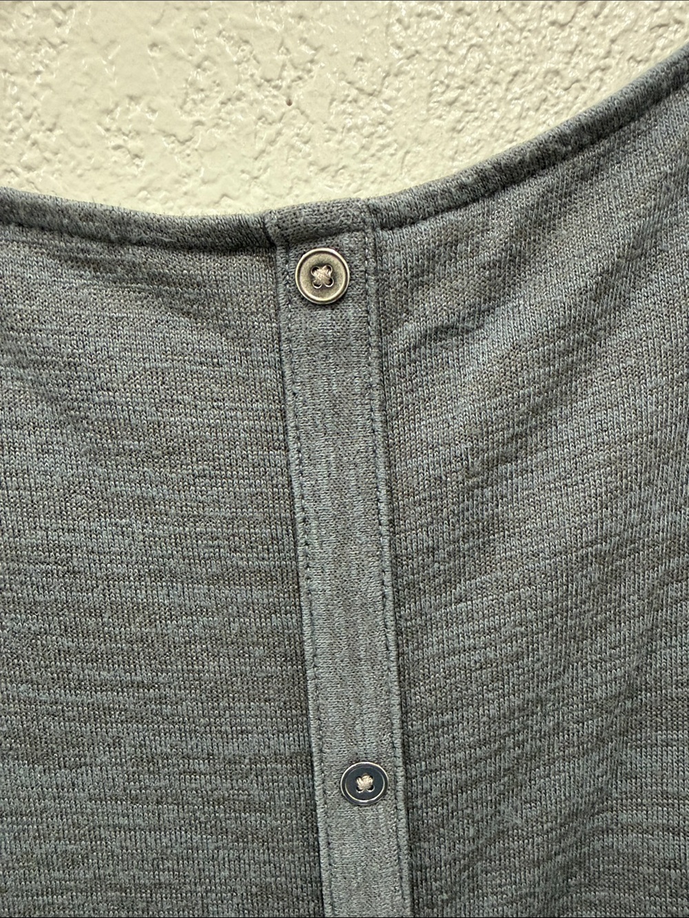 Market & Spruce Dark Grey Cap Sleeve Top with back-lined buttons Medium - Picture 3 of 6